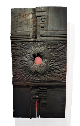 aus dem Zyklus BRANDOBJEKTE - Holz, Feuer, Rückseite rot bemalt, 70 x 120 x 10 cm