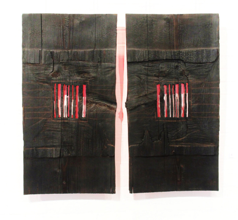 aus dem Zyklus BRANDOBJEKTE, Dyptichon - Holz, Feuer, Rückseite rot bemalt 122 x 110 x 12 cm